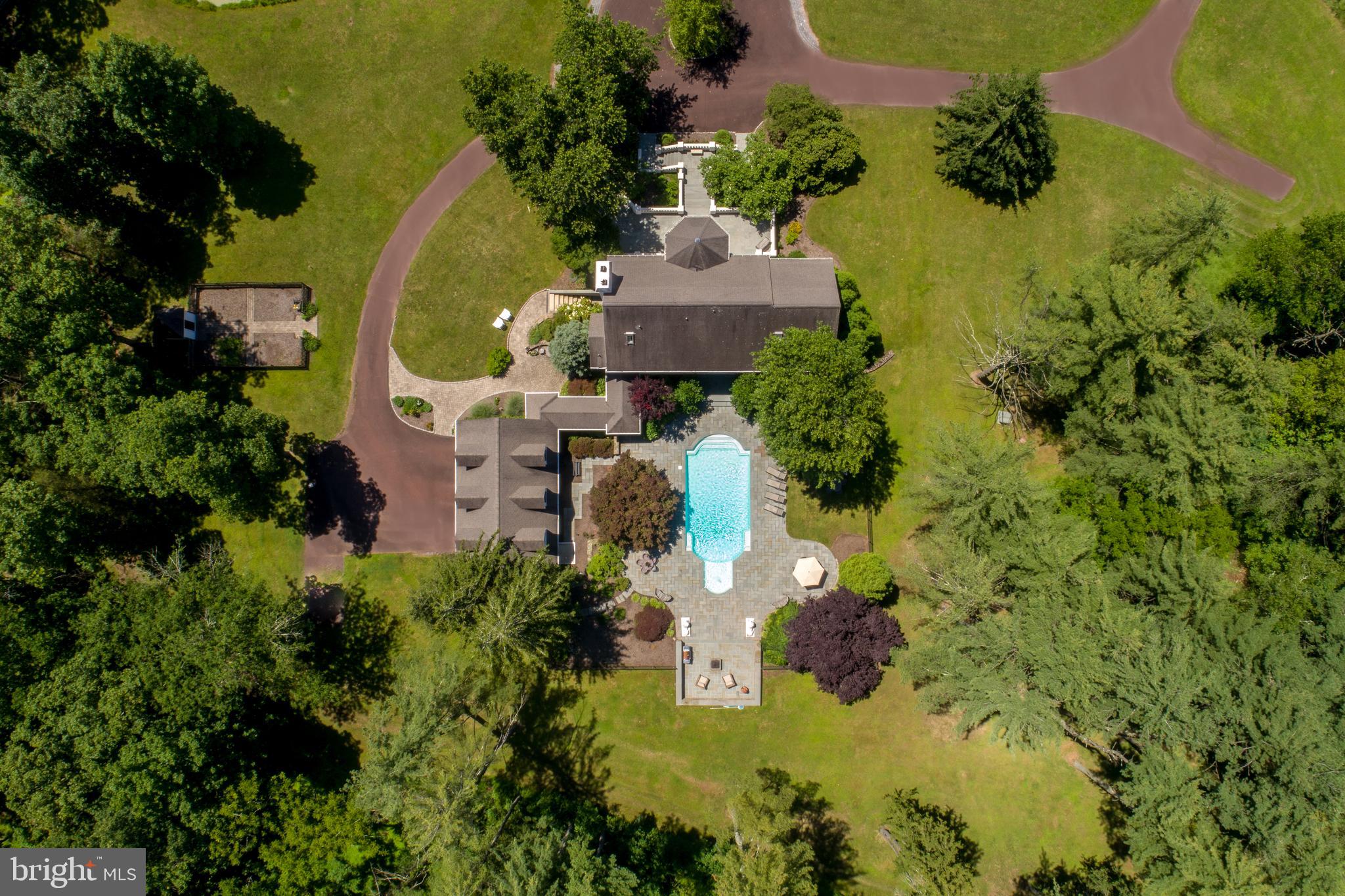2095 Knight Road Pennsburg, PA 18073 - Photo 4 of 47