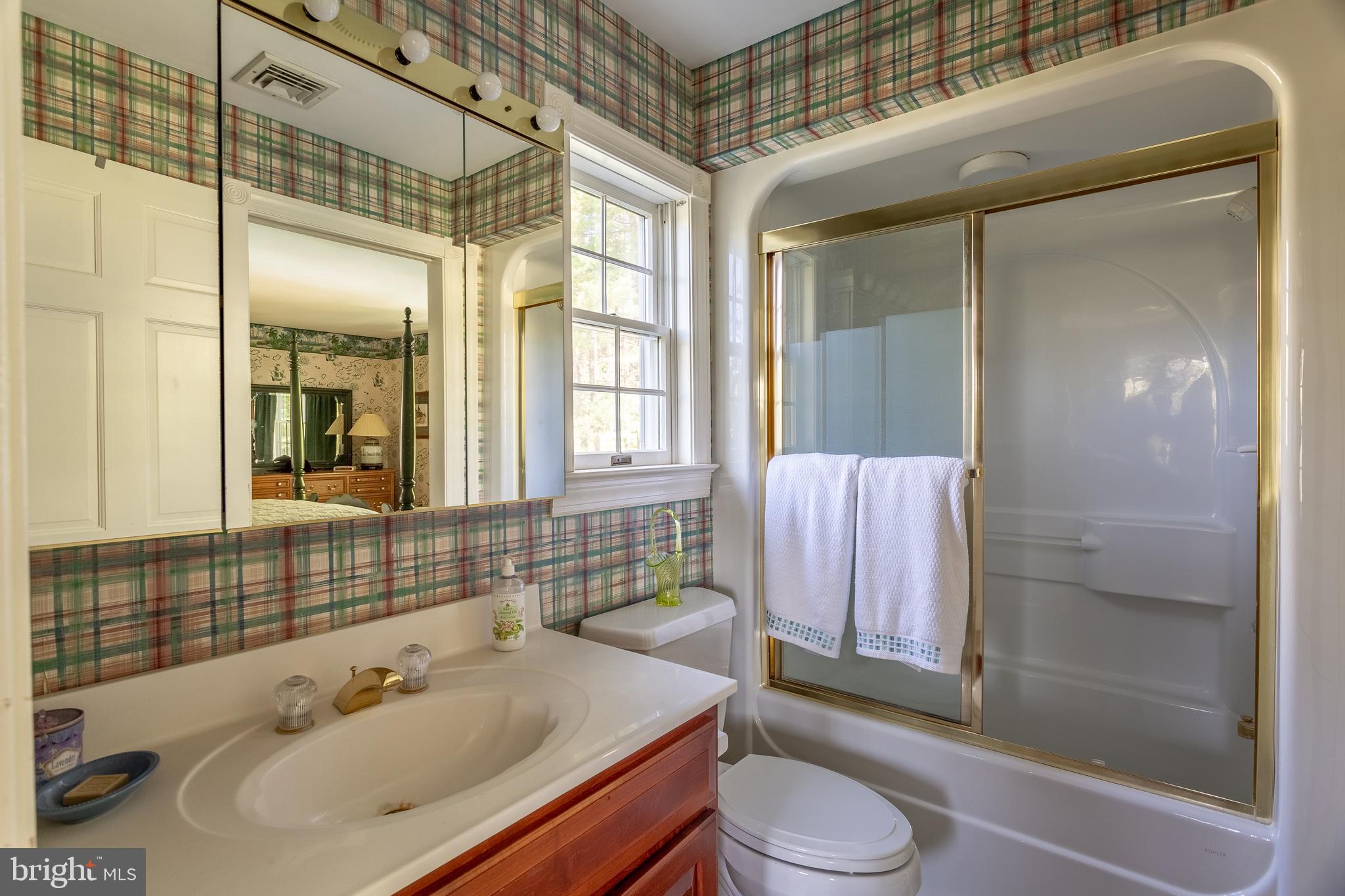 2095 Knight Road Pennsburg, PA 18073 - Photo 34 of 47