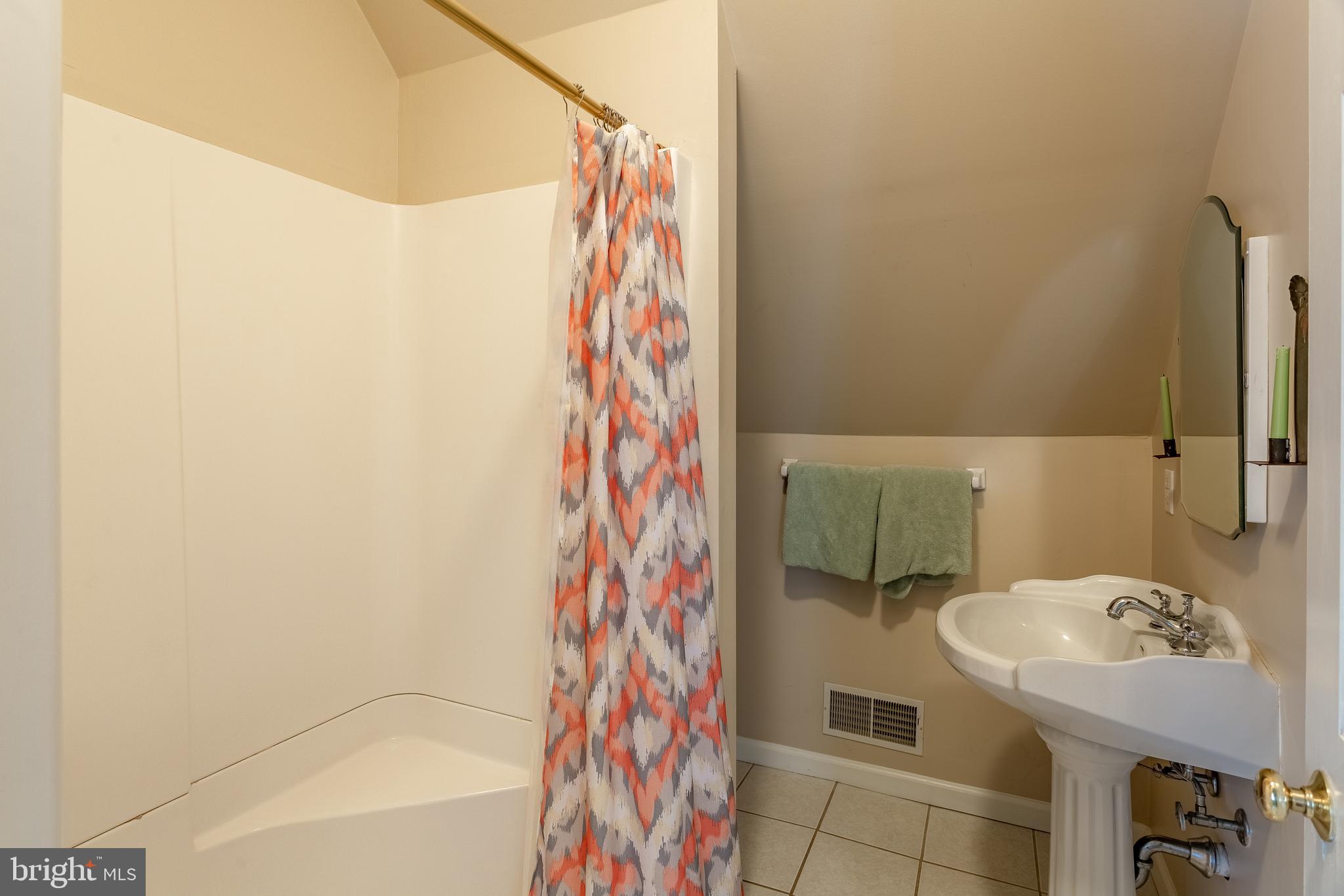 2095 Knight Road Pennsburg, PA 18073 - Photo 44 of 47