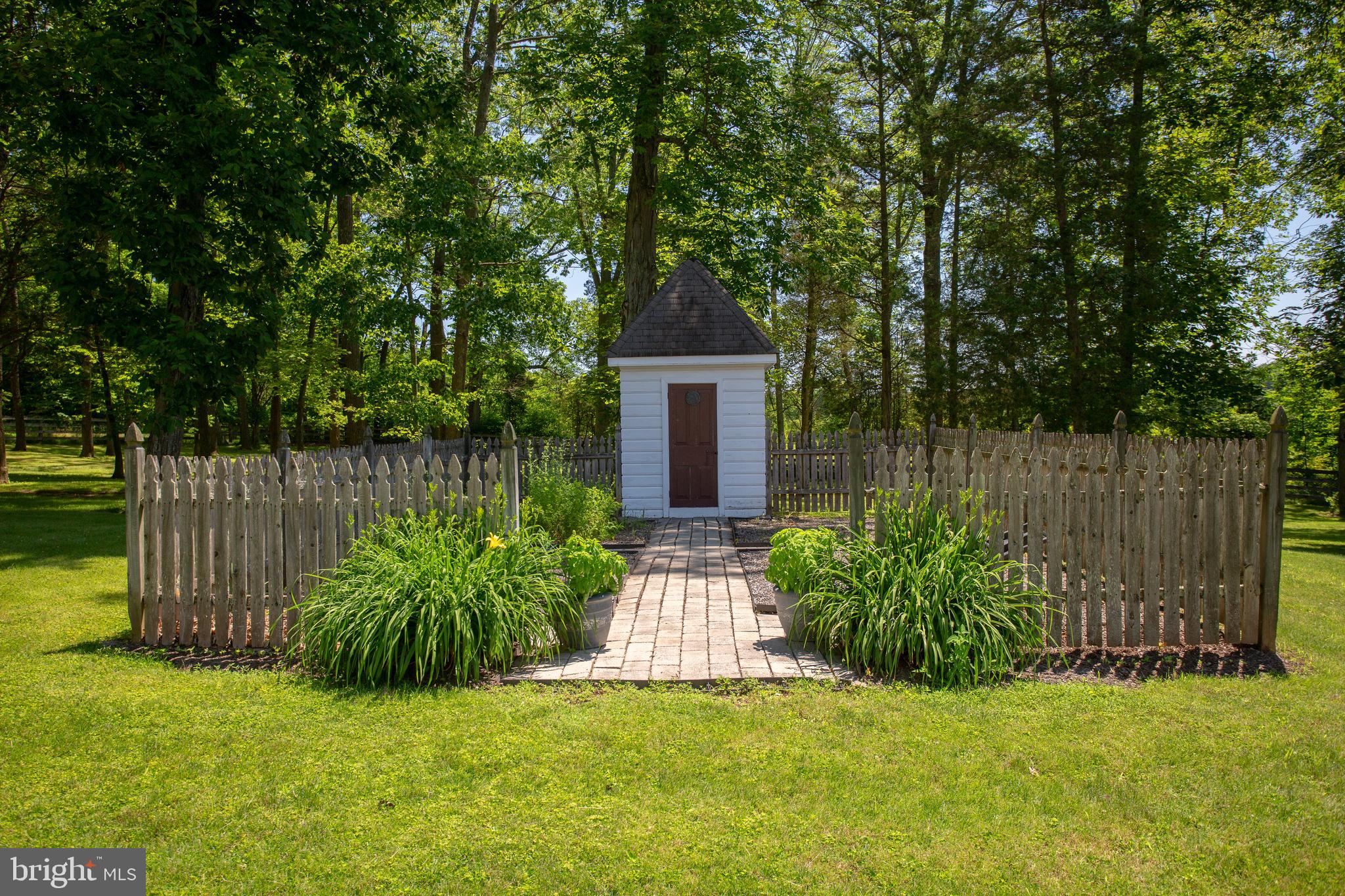 2095 Knight Road Pennsburg, PA 18073 - Photo 9 of 47