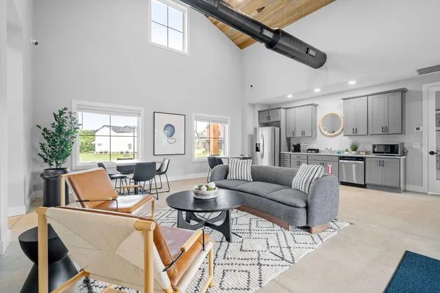 $2,413 | 6930 Angela Trail, Inver Grove Heights, MN 55077