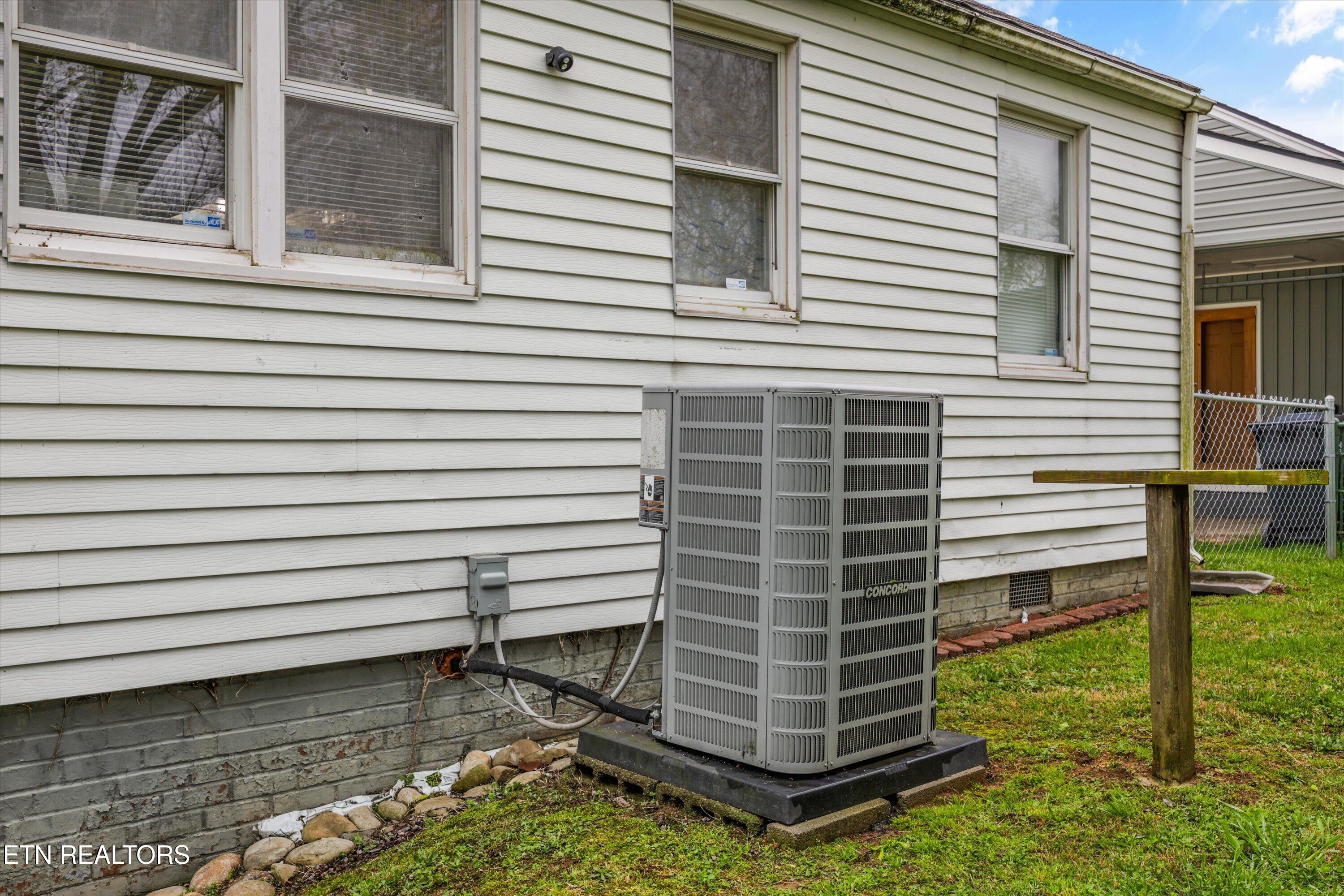 4303 Bruhin Road Knoxville, TN 37912 - Photo 15 of 19 HVAC About 4-5 Years Old