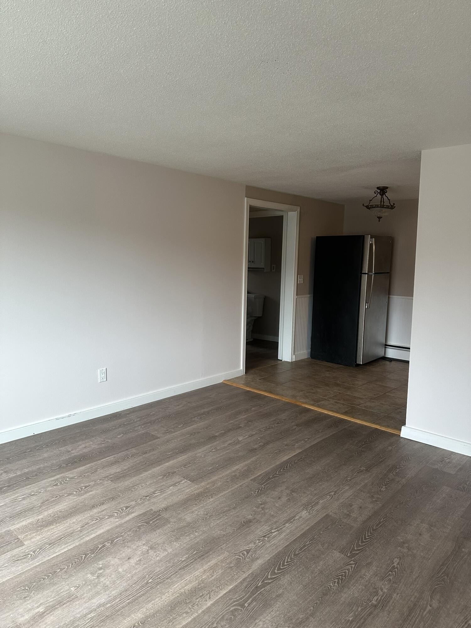 428 Main Street, Unit 111 West Dennis, MA 02670 - Photo 13 of 17 View in living room