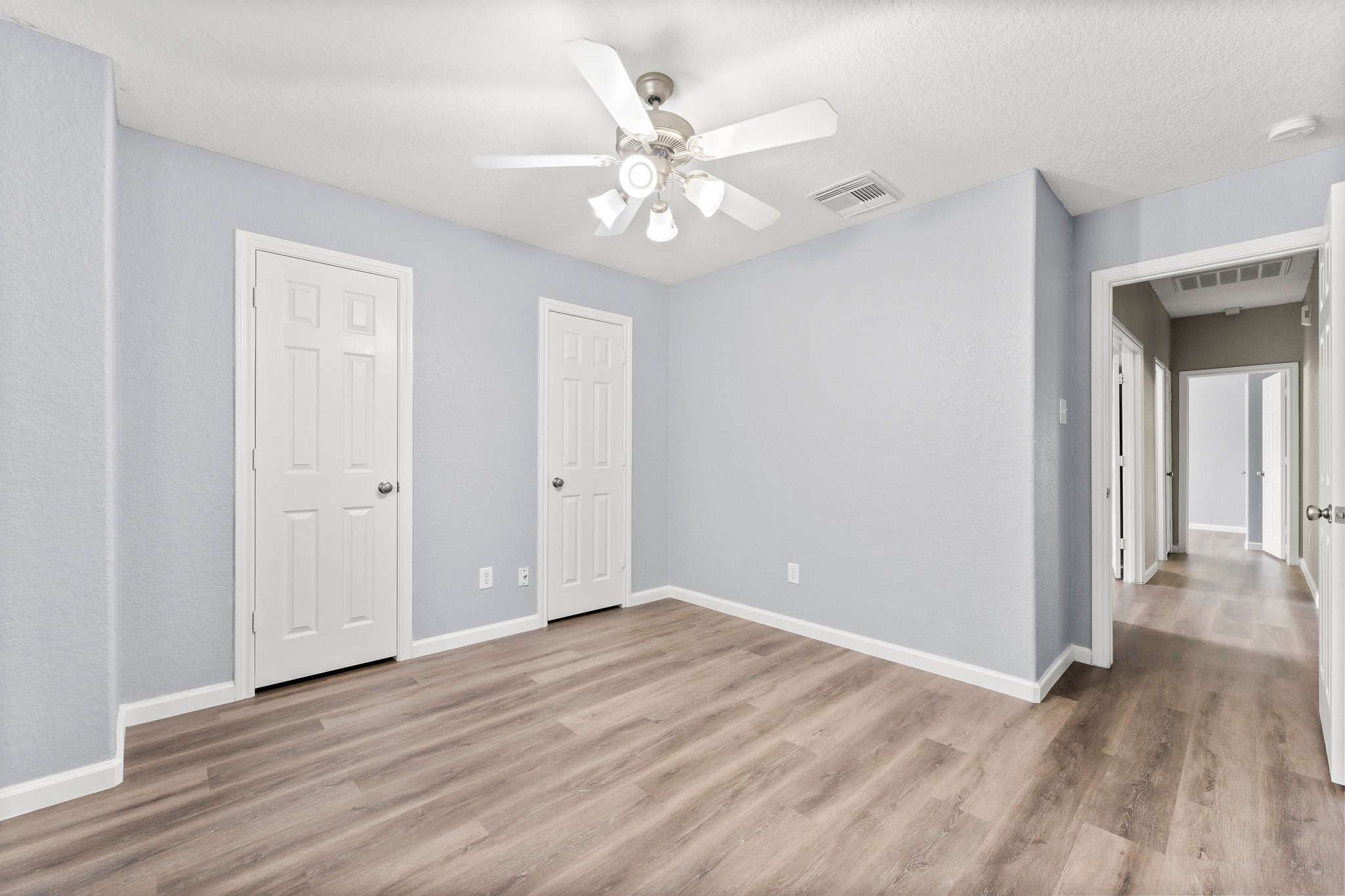 22014 Briarvine Court Spring, TX 77389 - Photo 5 of 43 Gallery Image 5