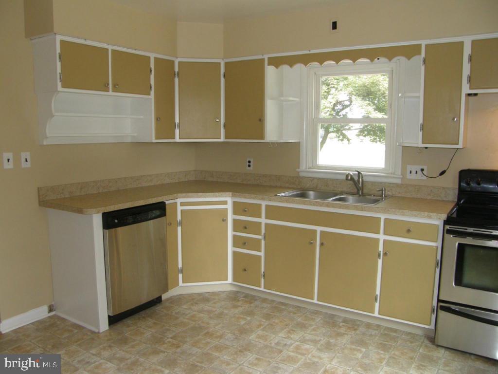 346 Pinkerton Road Mount Joy, PA 17552 - Photo 5 of 26 Gallery Image 5