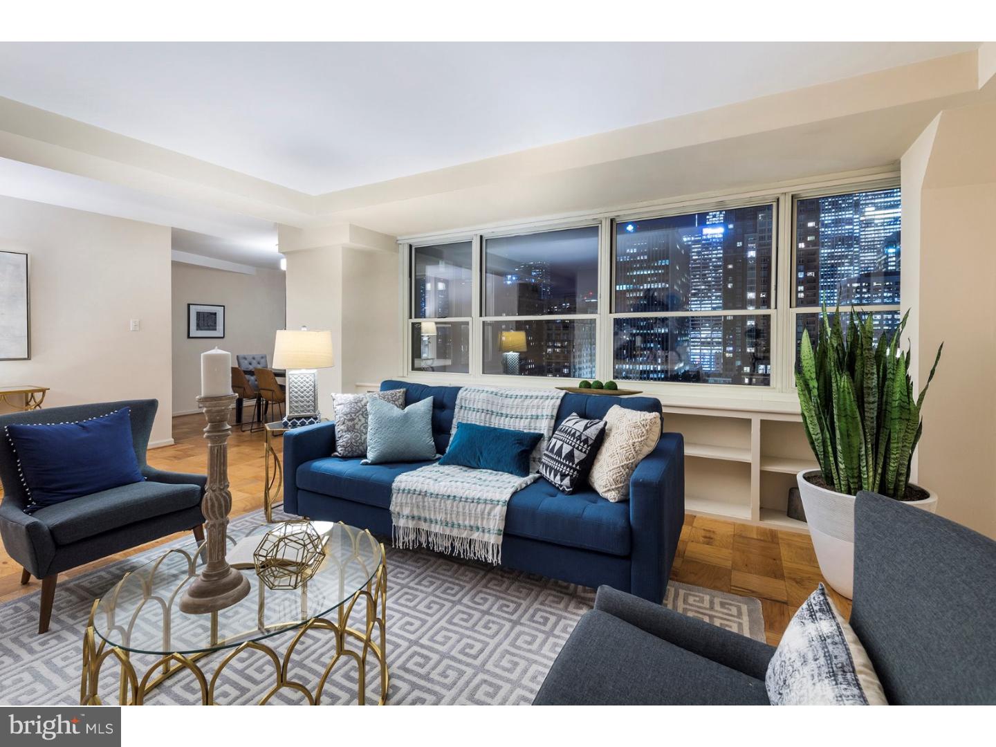 1810 Rittenhouse Square, Unit 1710 Philadelphia, PA 19103 - Photo 5 of 25
