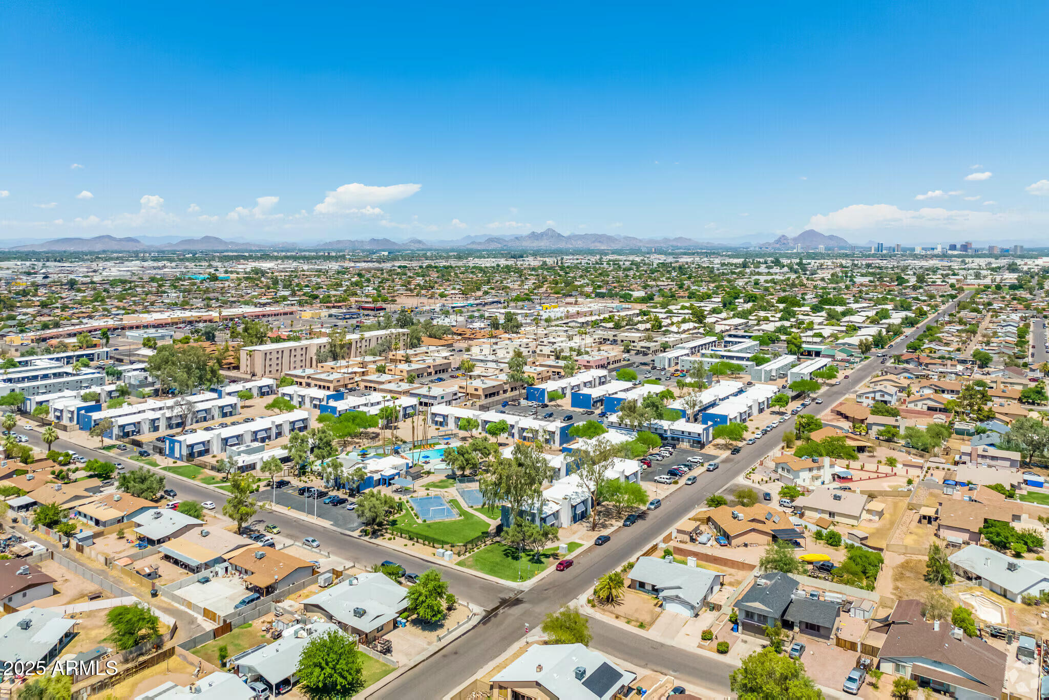 2627 North 45th Avenue, Unit 3C Phoenix, AZ 85035 - Photo 28 of 29 a view of a city