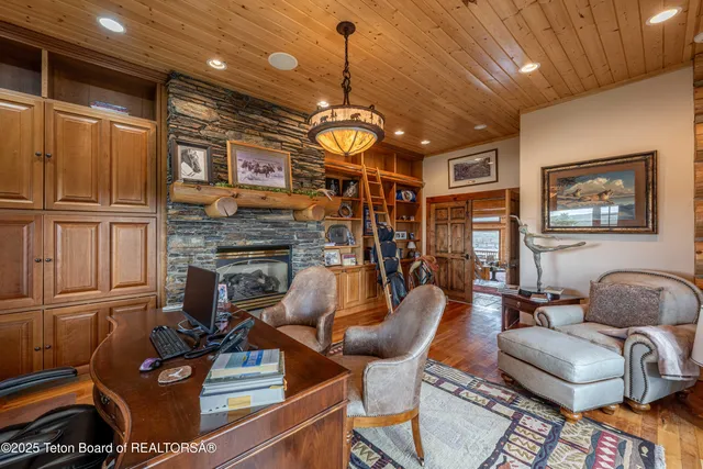 $7,850,000 | 30 Vista Road, Cora, WY 82925