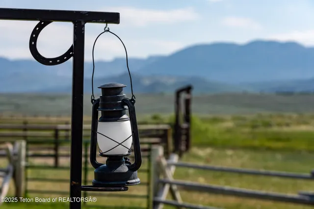 $7,850,000 | 30 Vista Road, Cora, WY 82925