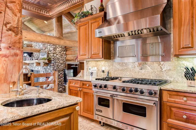 $7,850,000 | 30 Vista Road, Cora, WY 82925