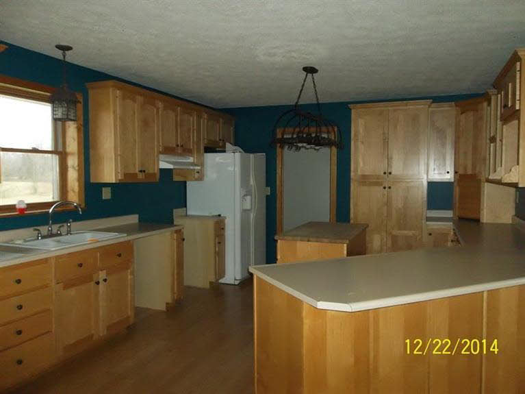 1136 Noe Road Orleans, IN 47452 - Photo 7 of 25