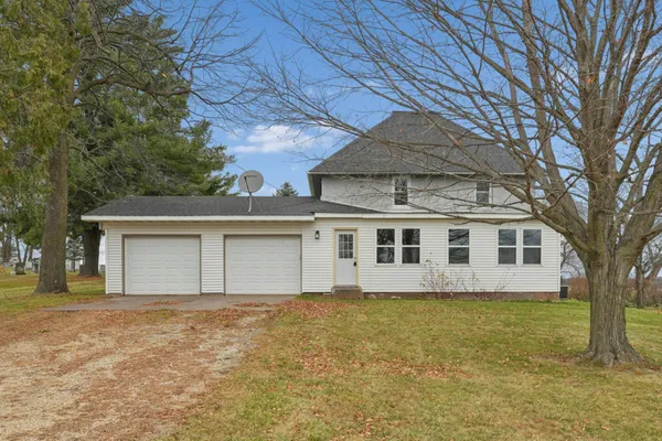 $327,500 | 2528 80th Avenue, Woodville, WI 54028