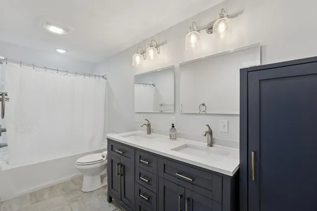 $349,900 | 2528 80th Avenue, Woodville, WI 54028