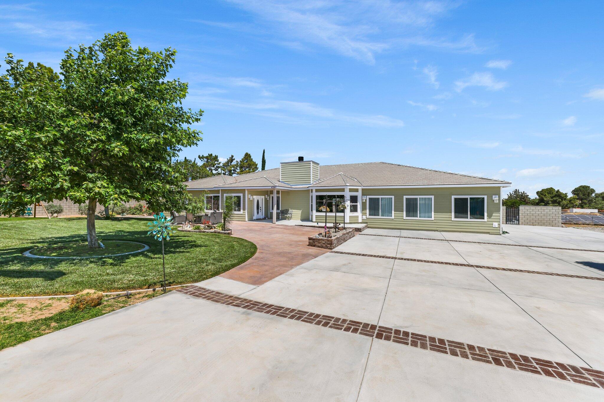 4241 Ave N 3 W Palmdale Ca West  