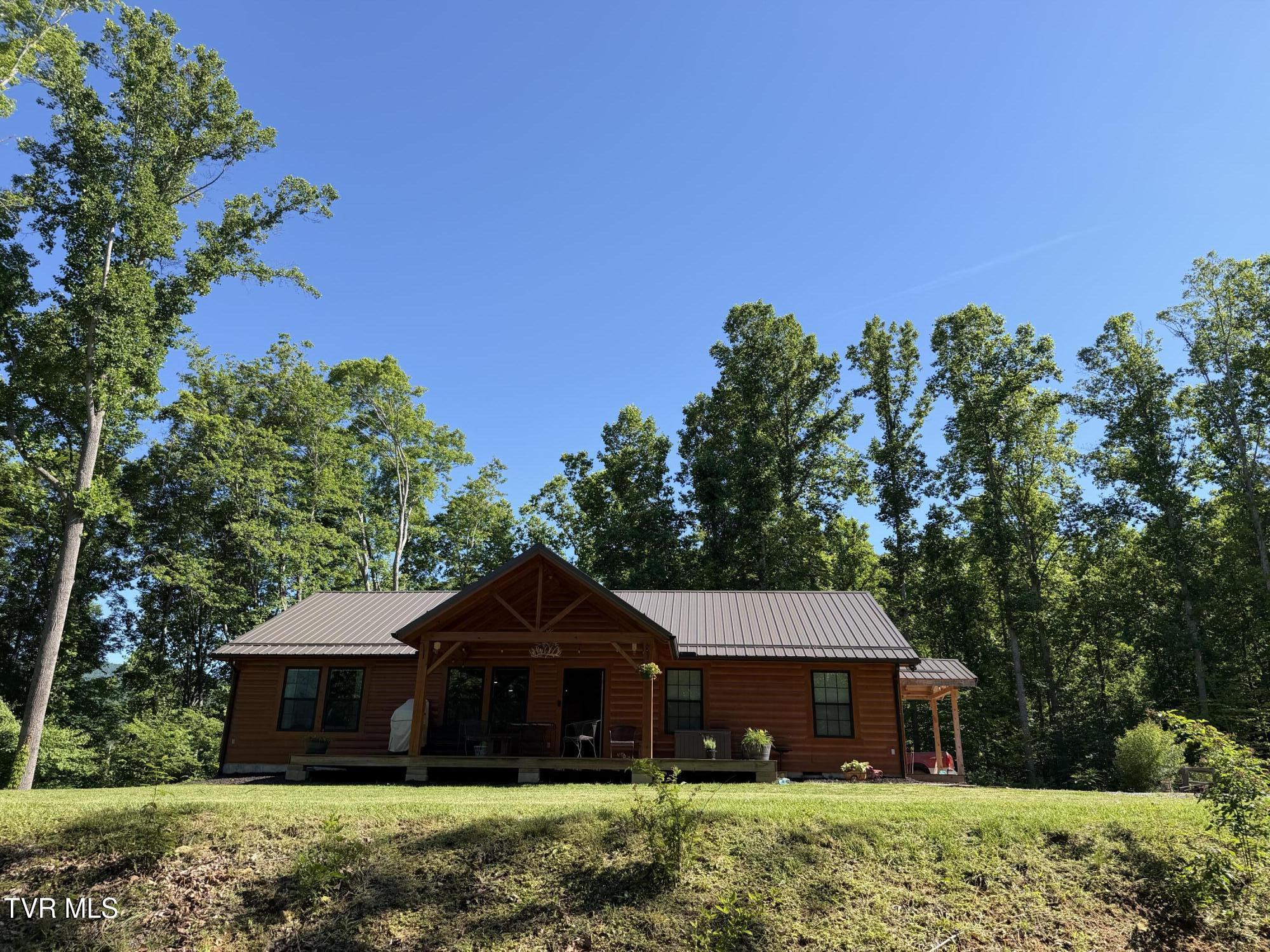 1575 Rice Creek Road Flag Pond, TN 37657 - Photo 2 of 45 IMG_6333