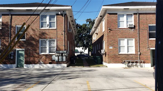 $1,600 | 3719 Audubon Place, Unit 1, Houston, TX 77006