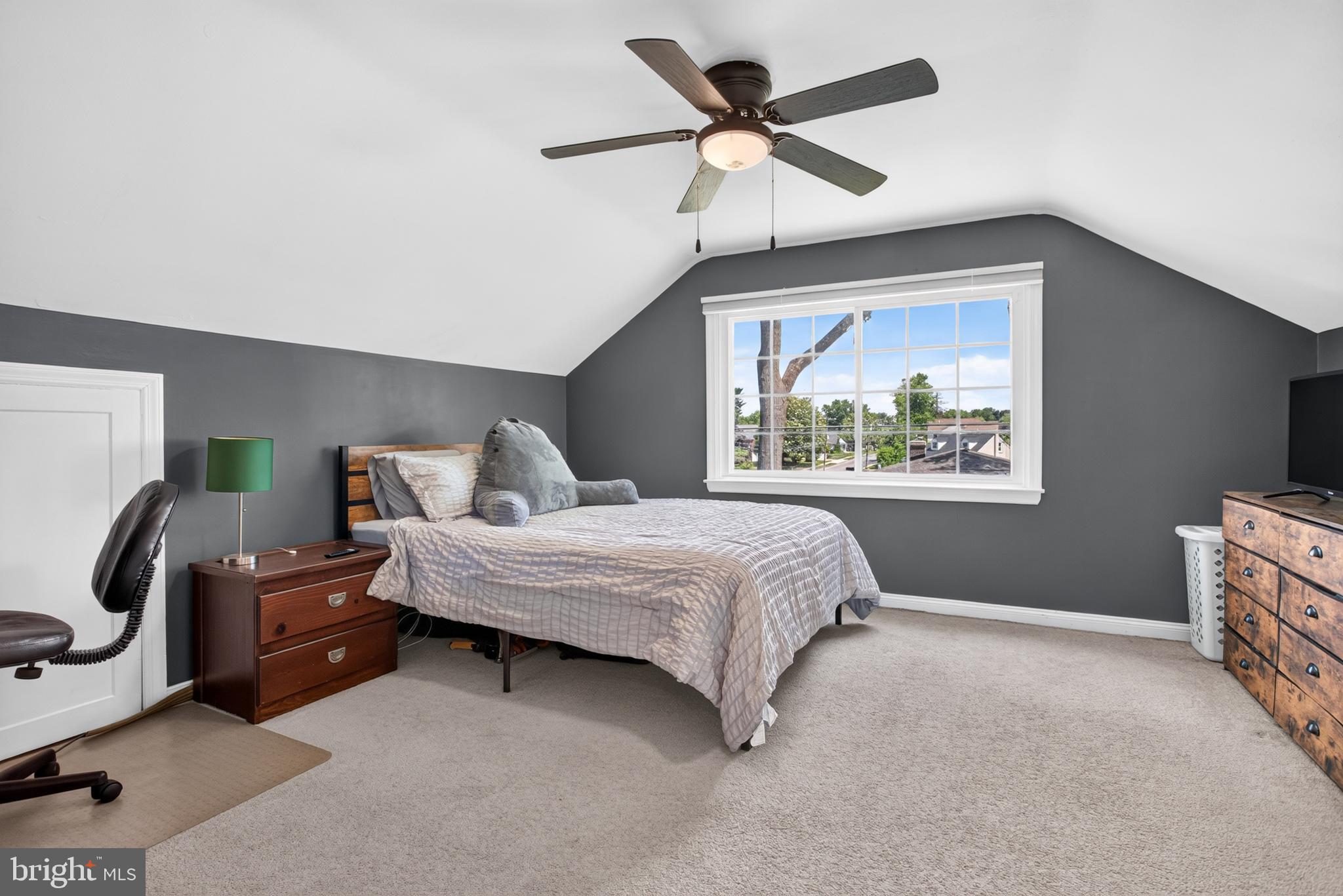 141 North Norwinden Drive Springfield, PA 19064 - Photo 25 of 42 Fifth Bedroom