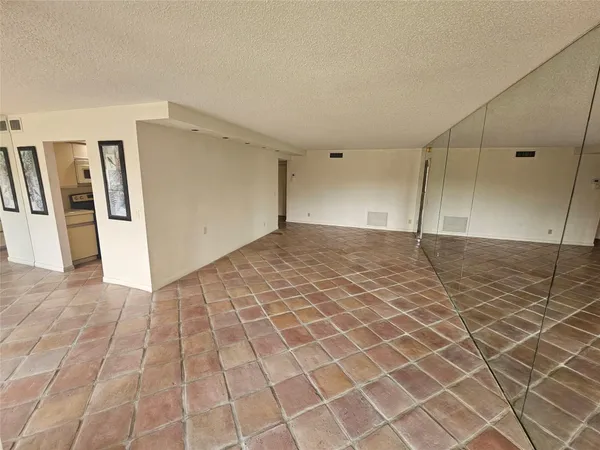 $2,200 | 4770 Fountains Drive South, Unit 303, Lake Worth, FL 33467