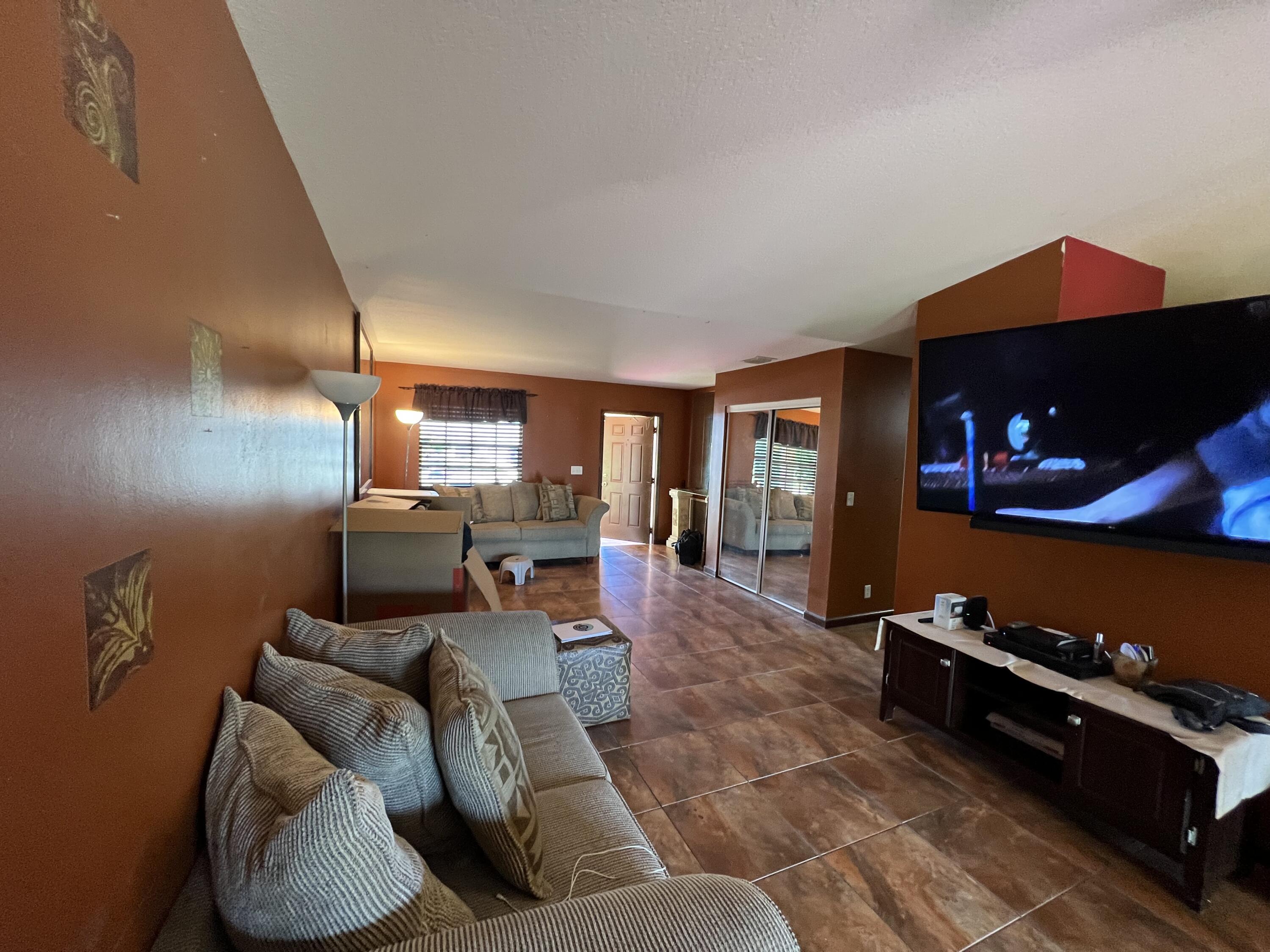6784 3rd Street Jupiter, FL 33458 - Photo 4 of 19 IMG_3263