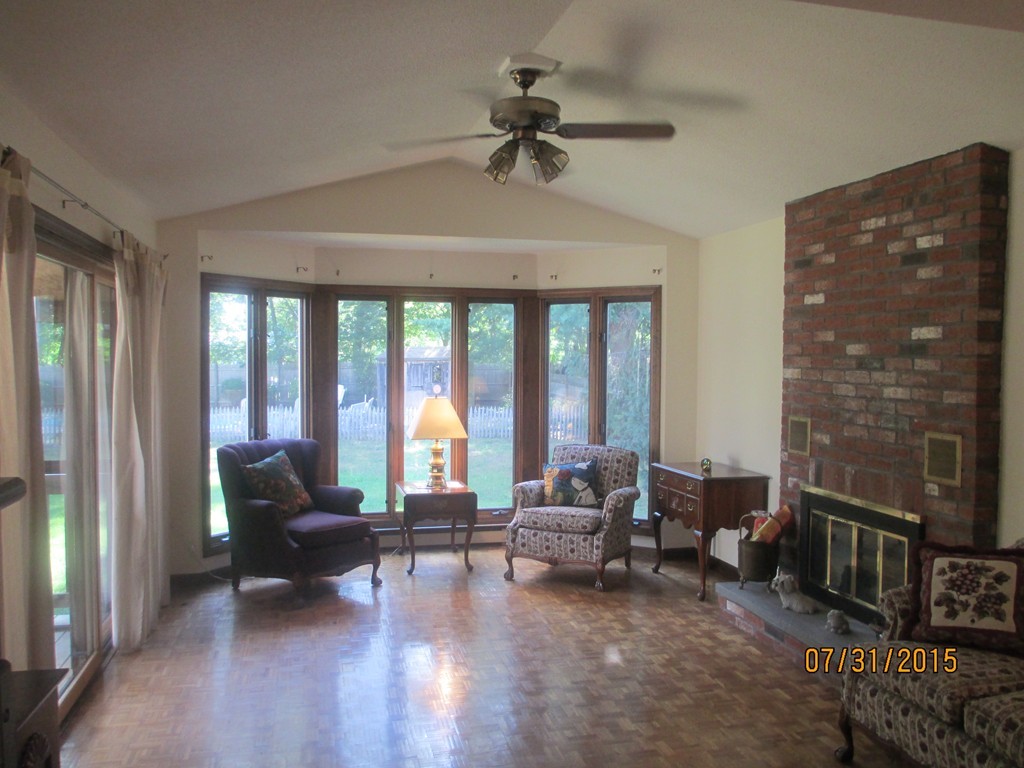 7 Lee Road Sharon, MA 02067 - Photo 14 of 24 Gallery Image 14