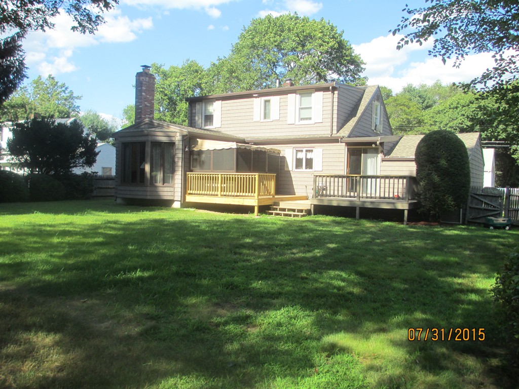 7 Lee Road Sharon, MA 02067 - Photo 2 of 24 Gallery Image 2