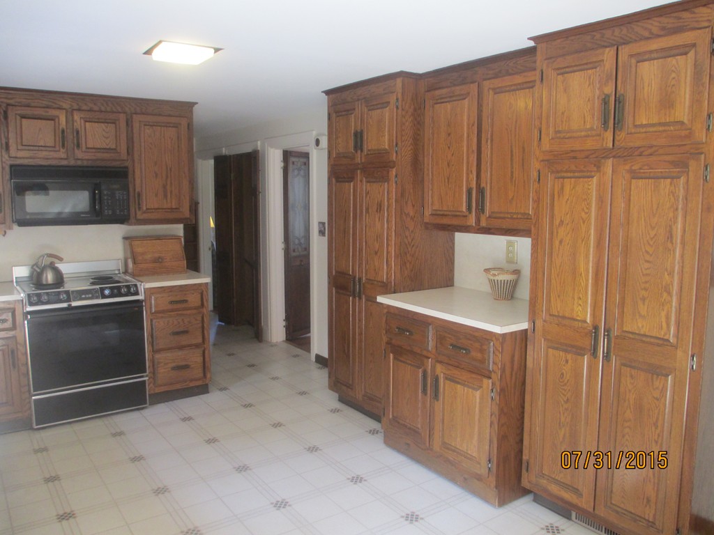 7 Lee Road Sharon, MA 02067 - Photo 7 of 24 Gallery Image 7