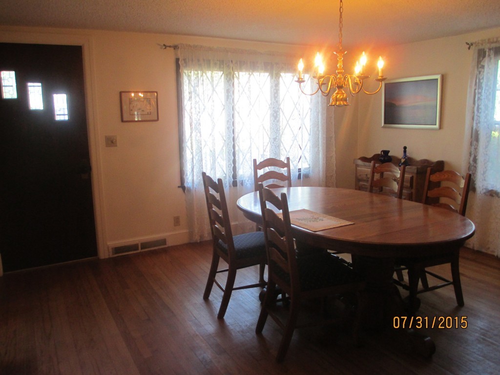 7 Lee Road Sharon, MA 02067 - Photo 9 of 24 Gallery Image 9