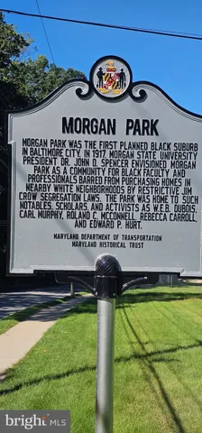 a view of a back yard of the house