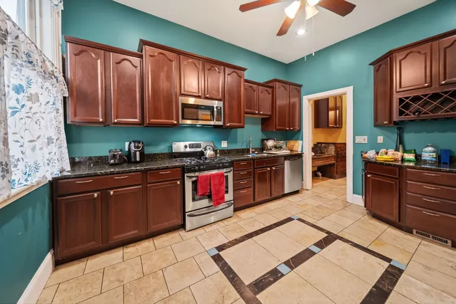 a view of a entryway door of the house