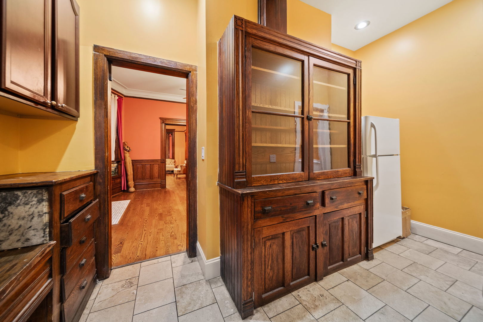 3602 South Prairie Avenue Chicago, IL 60653 - Photo 12 of 34 a view of a entryway door of the house