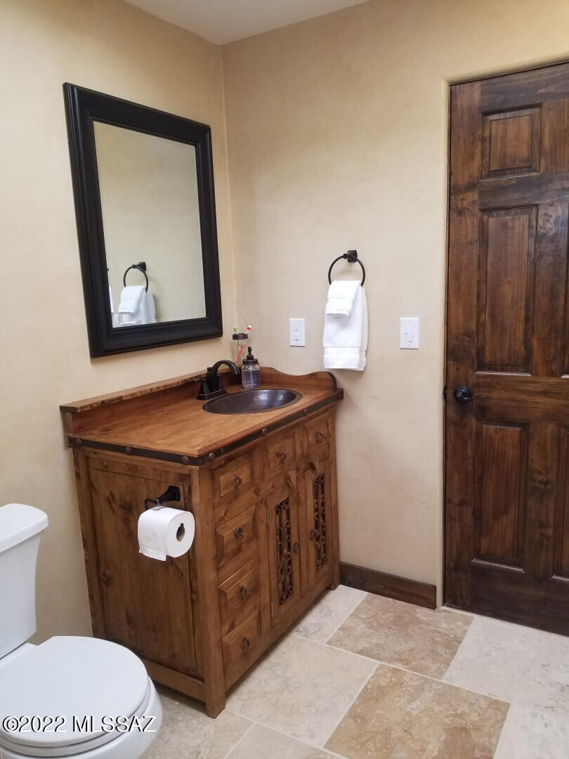 6241 North Valley View Road Tucson, AZ 85718 - Photo 18 of 40