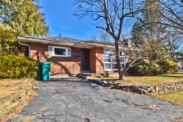 $2,400 | 9 Fetherman Street, Stroudsburg, PA 18360