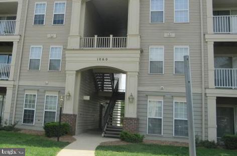 1060 Gardenview Loop, Unit 102 Woodbridge, VA 22191 - Photo 1 of 12