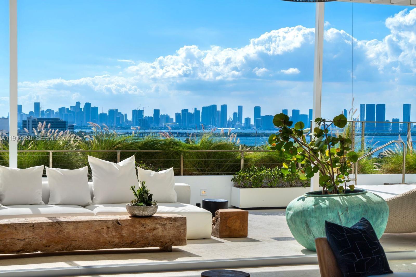 4701 Meridian Avenue, Unit UPH21 Miami Beach, FL 33140 - Photo 34 of 40 a view of a fountain