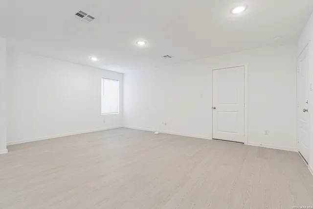 $1,500 | 3726 Glade Creek, San Antonio, TX 78245