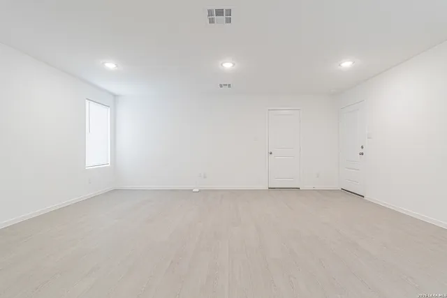 $1,500 | 3726 Glade Creek, San Antonio, TX 78245