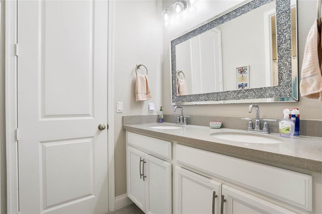 8414 Vivaro Isle Way Windermere, FL 34786 - Photo 35 of 46