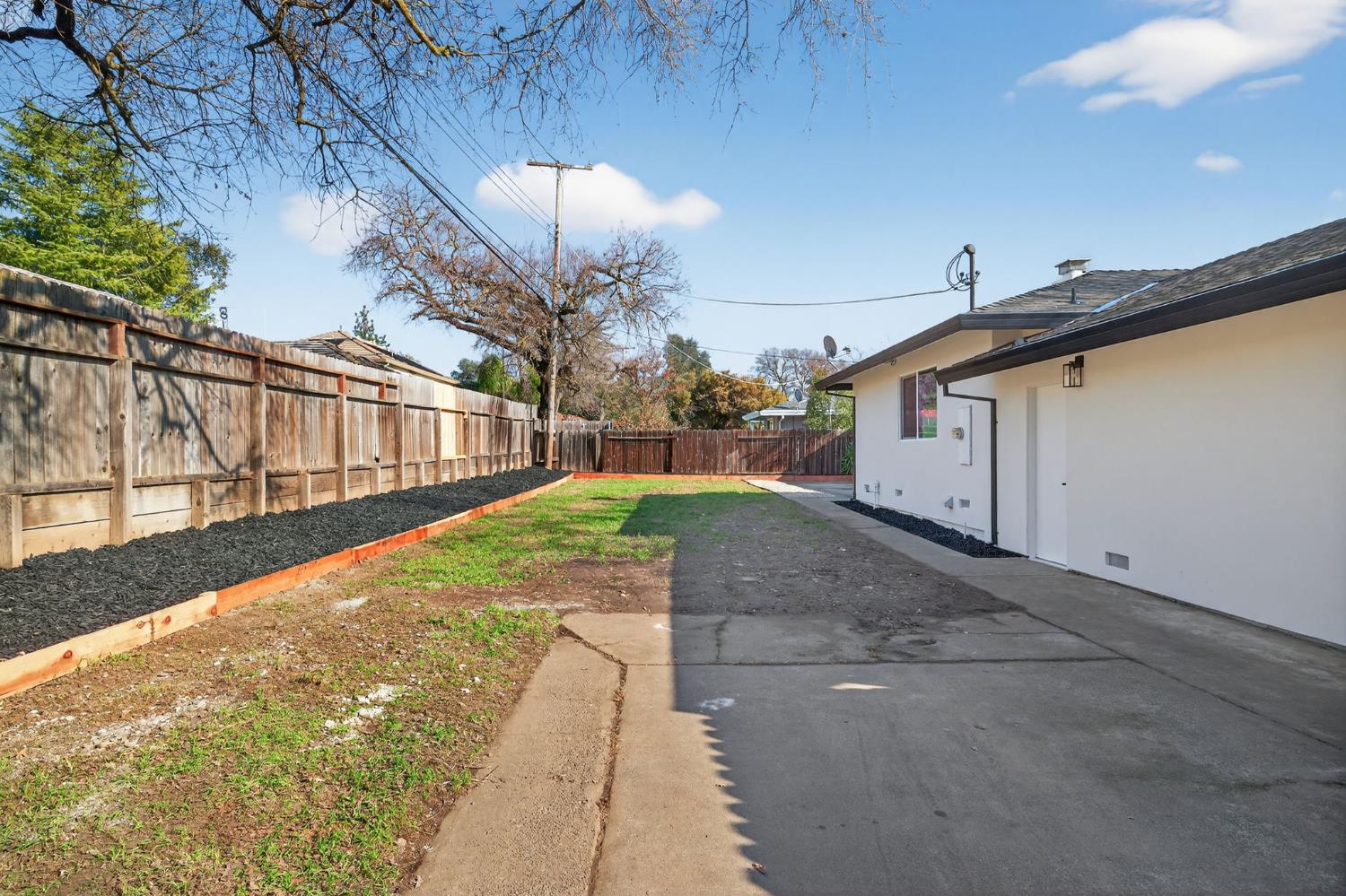 2546 El Vita Way Carmichael, CA 95608 - Photo 43 of 52 a view of a house with a yard