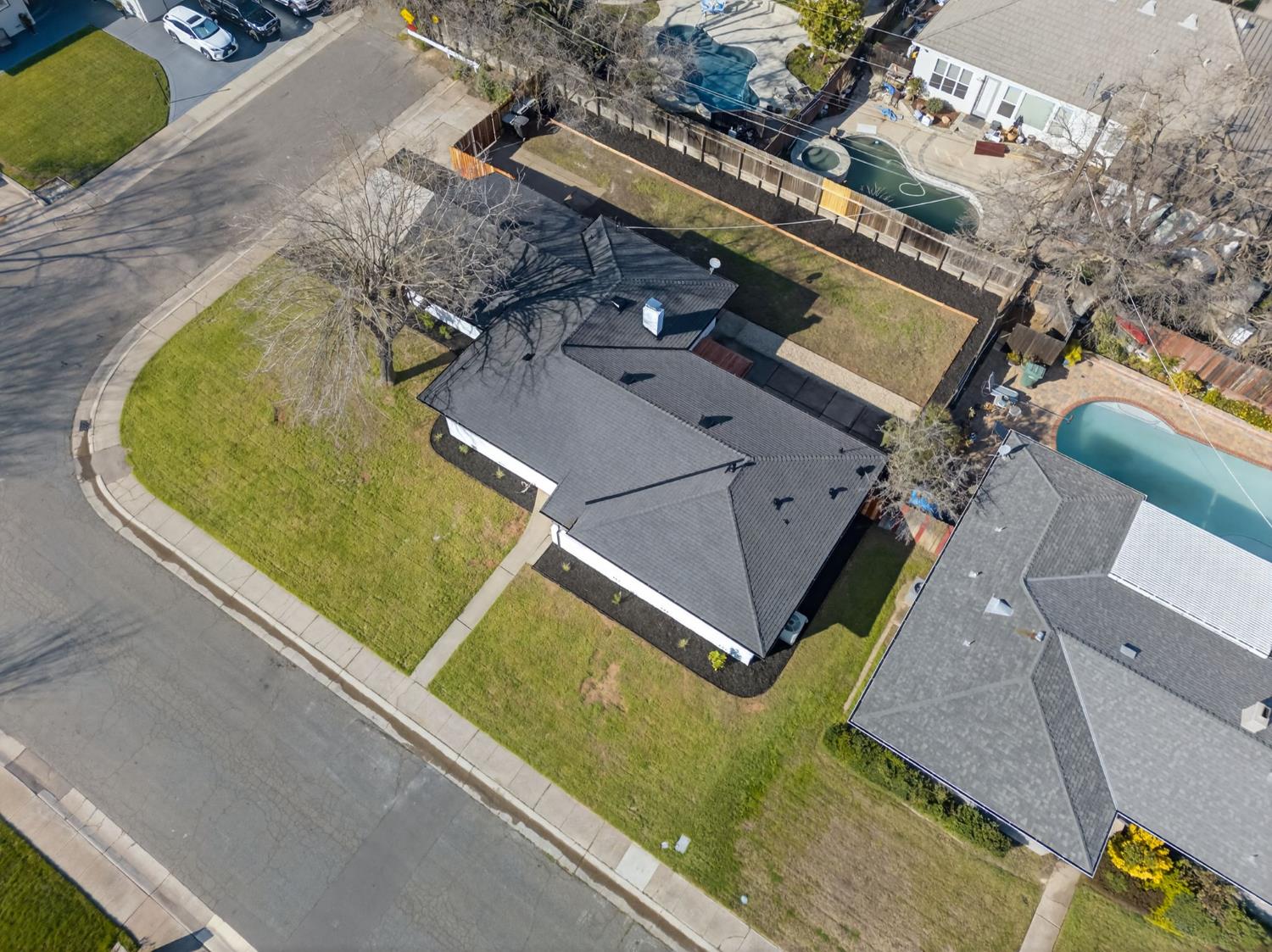 2546 El Vita Way Carmichael, CA 95608 - Photo 47 of 52 an aerial view of a swimming pool