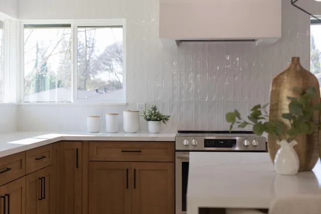 $725,000 | 2546 El Vita Way, Carmichael, CA 95608