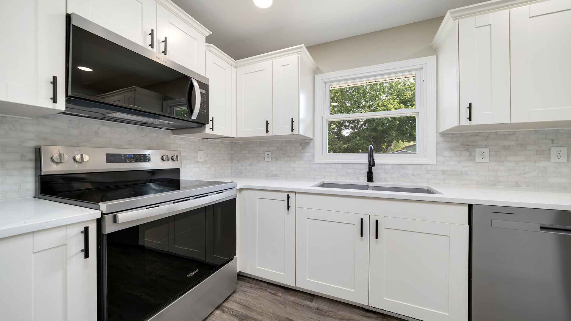 714 Madison Avenue Dixon, IL 61021 - Photo 12 of 41