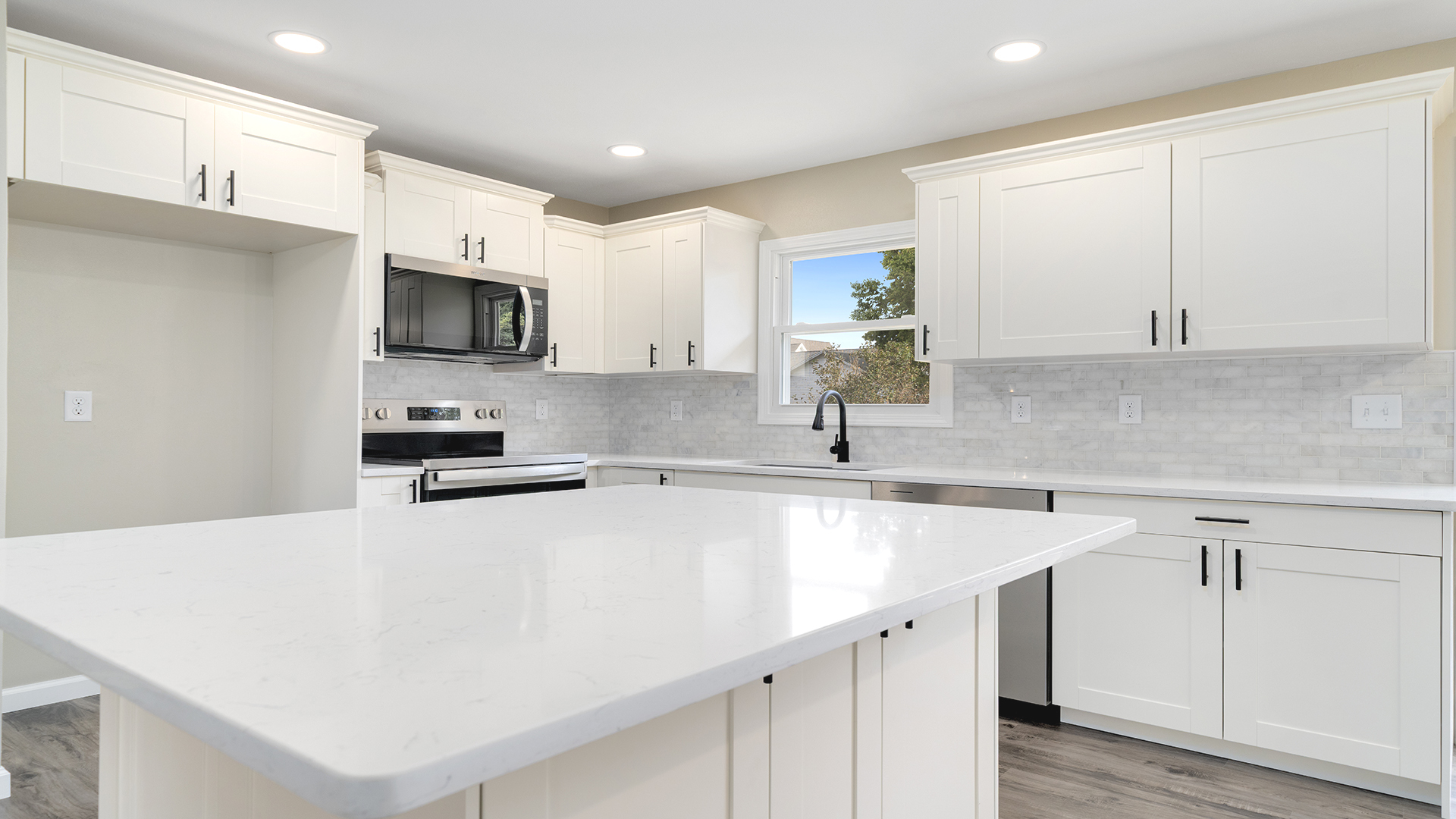 714 Madison Avenue Dixon, IL 61021 - Photo 9 of 41