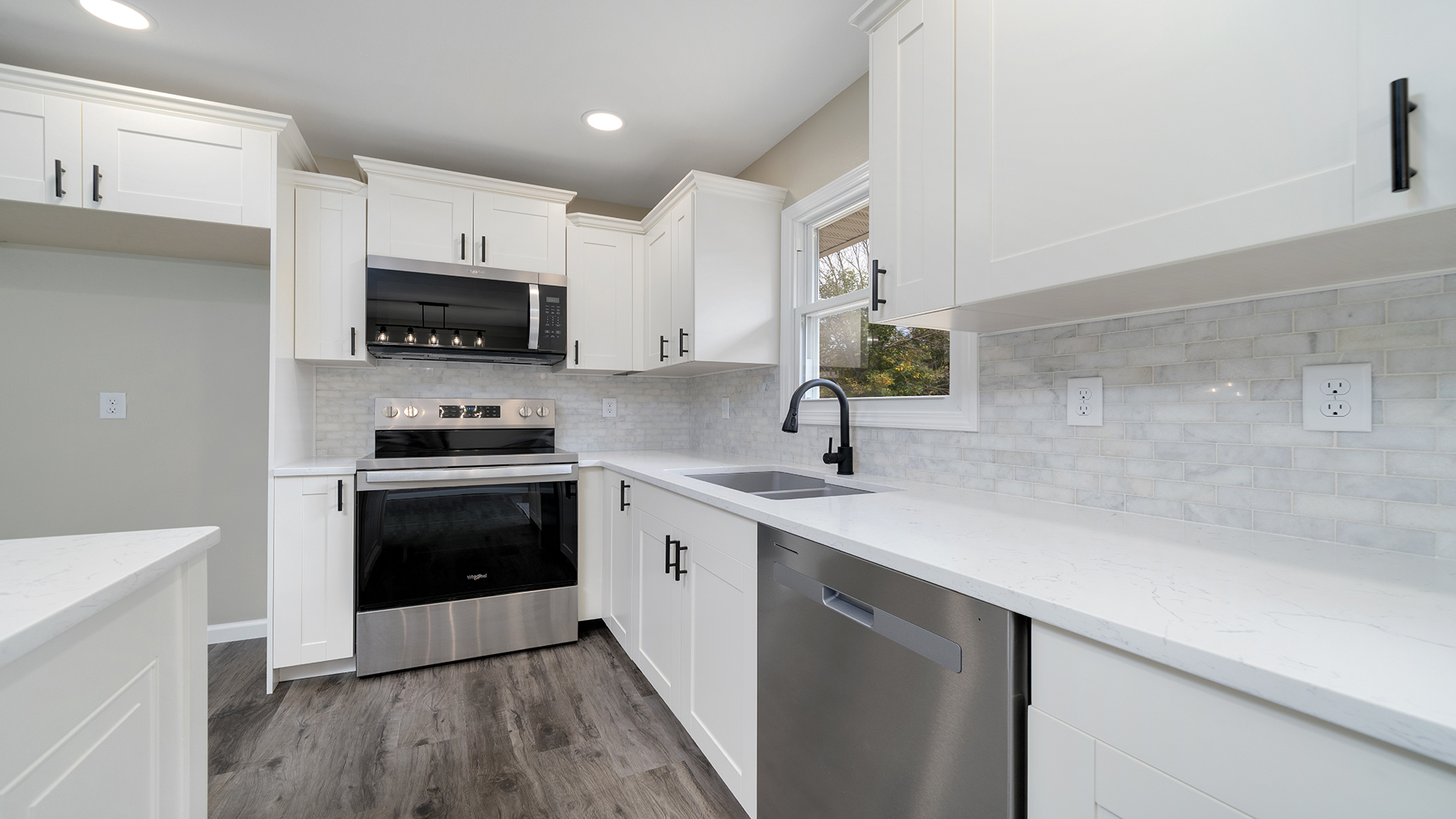 714 Madison Avenue Dixon, IL 61021 - Photo 10 of 41