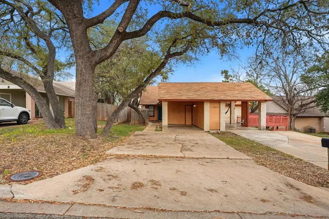 $1,725 | 1000 Milford Way, Unit A, Austin, TX 78745