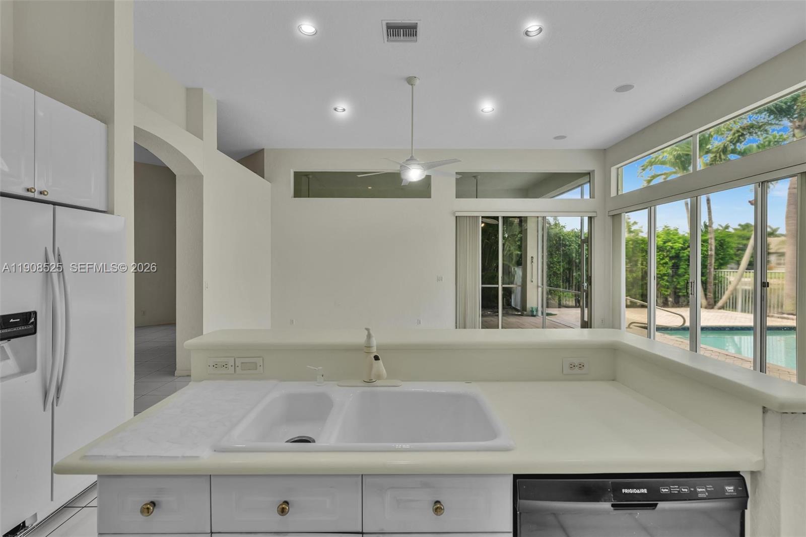 18579 Harbor Light Way Boca Raton, FL 33498 - Photo 5 of 30 a bathroom with a sink and a bathtub