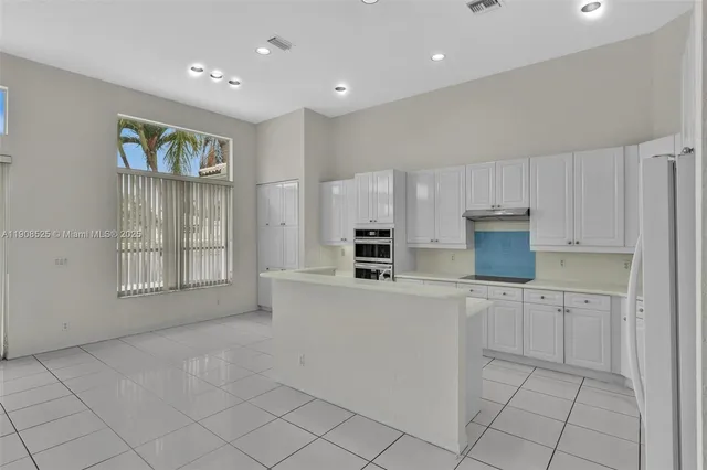 $5,350 | 18579 Harbor Light Way, Boca Raton, FL 33498