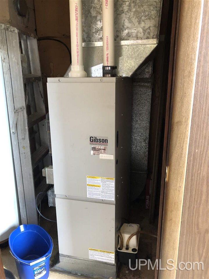 1009 North 3rd Street Escanaba, MI 49829 - Photo 17 of 21