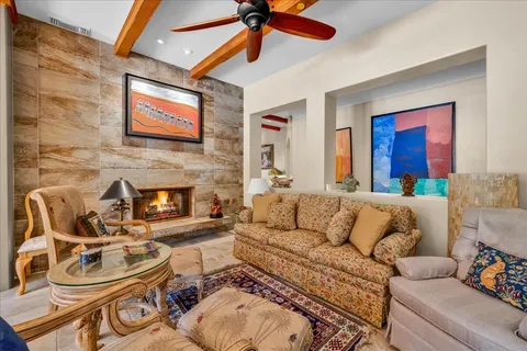 $2,400,000 | 696 East Vereda Sur, Palm Springs, CA 92262