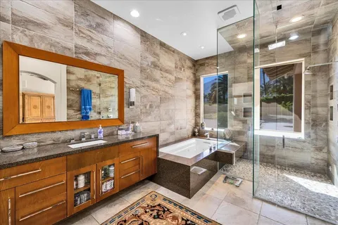 $2,400,000 | 696 East Vereda Sur, Palm Springs, CA 92262