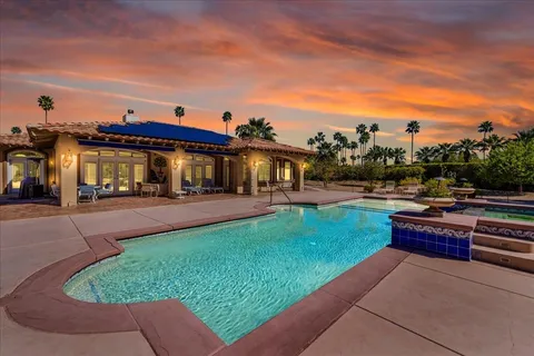 $2,400,000 | 696 East Vereda Sur, Palm Springs, CA 92262